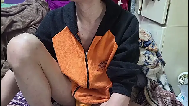 JJjing online show from January 14, 2026, 10:47 pm