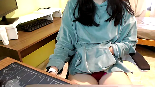 samantha s69 online show from September 26, 2025, 6:12 pm