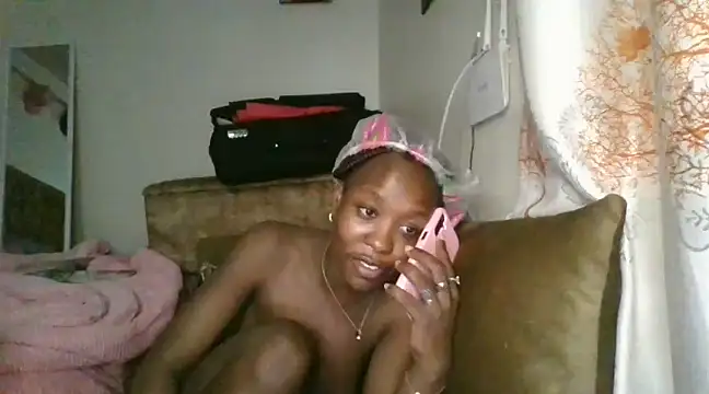 Sonnia  online show from December 11, 2024, 8:50 pm