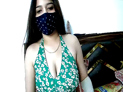 Snapshot of Gloie4u chatting on April 14, 2026, 6:58 pm Gloie4u online show from April 14, 2026, 6:58 pm