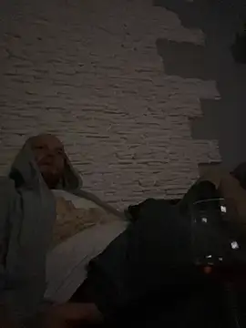 Snapshot of lolson119 chatting on January 1, 2025, 2:19 am lolson119 online show from January 1, 2025, 2:19 am