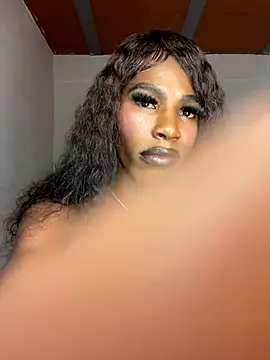 Richchocolatesweet  online show from September 15, 2025, 5:35 pm