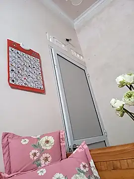 Hotestlove online show from September 28, 2025, 1:27 pm