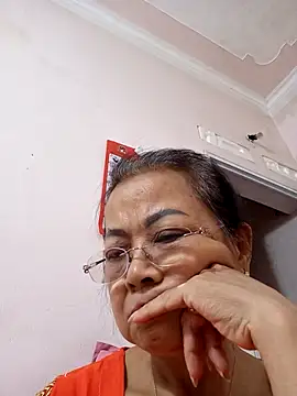 Hotestlove online show from October 21, 2025, 11:38 pm