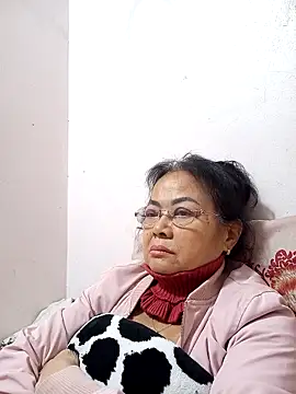 Snapshot of Hotestlove chatting on February 4, 2026, 1:44 am Hotestlove online show from February 4, 2026, 1:44 am