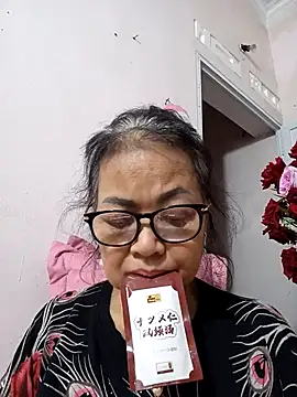 Snapshot of Hotestlove chatting on February 6, 2026, 2:42 pm Hotestlove online show from February 6, 2026, 2:42 pm