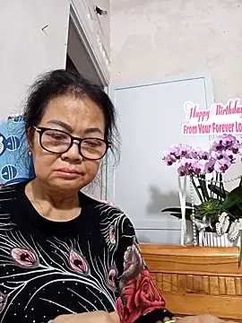 Snapshot of Hotestlove chatting on February 14, 2026, 1:08 pm Hotestlove online show from February 14, 2026, 1:08 pm