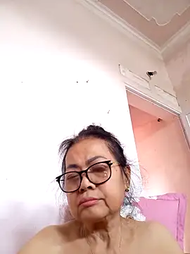 Snapshot of Hotestlove chatting on February 20, 2026, 6:26 am Hotestlove online show from February 20, 2026, 6:26 am