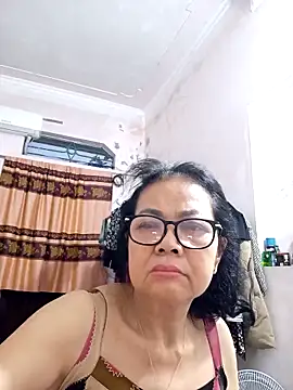 Snapshot of Hotestlove chatting on March 12, 2026, 11:00 pm Hotestlove online show from March 12, 2026, 11:00 pm