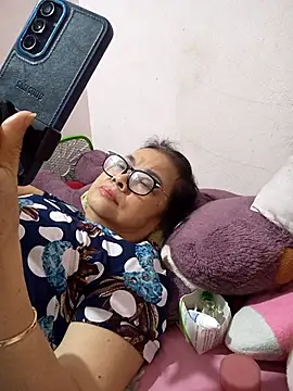 Snapshot of Hotestlove chatting on March 28, 2026, 9:58 pm Hotestlove online show from March 28, 2026, 9:58 pm