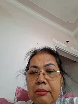 Snapshot of Hotestlove chatting on April 1, 2026, 1:39 am Hotestlove online show from April 1, 2026, 1:39 am