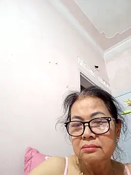 Snapshot of Hotestlove chatting on April 3, 2026, 2:04 pm Hotestlove online show from April 3, 2026, 2:04 pm