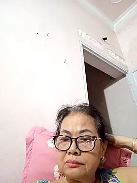 Snapshot of Hotestlove chatting on April 7, 2026, 1:22 pm Hotestlove online show from April 7, 2026, 1:22 pm