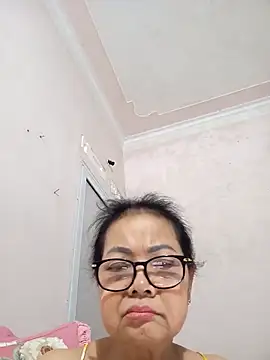 Snapshot of Hotestlove chatting on April 9, 2026, 8:47 pm Hotestlove online show from April 9, 2026, 8:47 pm