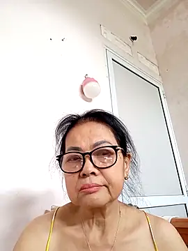 Snapshot of Hotestlove chatting on April 11, 2026, 6:51 am Hotestlove online show from April 11, 2026, 6:51 am