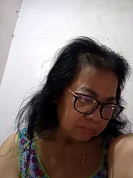 Snapshot of Hotestlove chatting on April 15, 2026, 10:32 pm Hotestlove online show from April 15, 2026, 10:32 pm