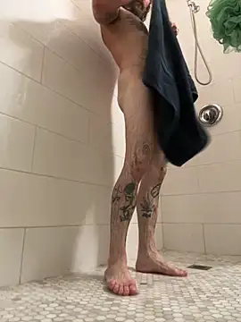 Crackkers online show from October 20, 2025, 4:57 am