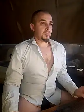 Snapshot of Foxyshaved chatting on December 17, 2024, 8:12 am Foxyshaved online show from December 17, 2024, 8:12 am