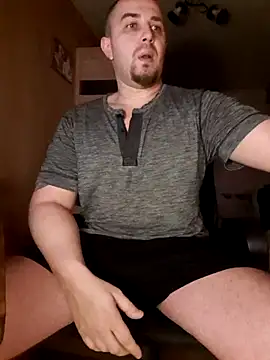 Snapshot of Foxyshaved chatting on January 29, 2025, 5:51 am Foxyshaved online show from January 29, 2025, 5:51 am