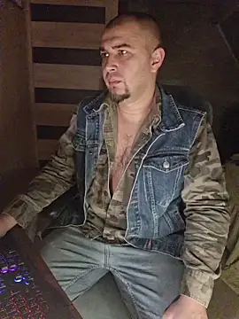 Foxyshaved online show from November 8, 2025, 4:34 am