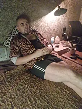 Foxyshaved online show from November 27, 2025, 3:41 am