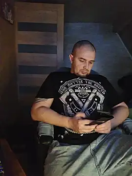 Foxyshaved online show from February 17, 2026, 5:48 am