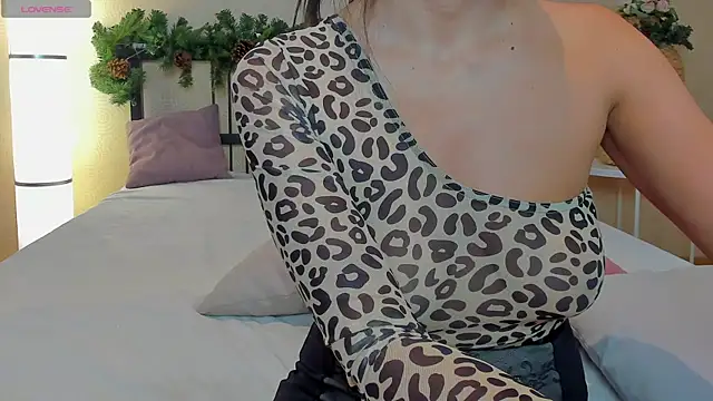 Snapshot of yourastral chatting on December 30, 2024, 6:53 am yourastral online show from December 30, 2024, 6:53 am