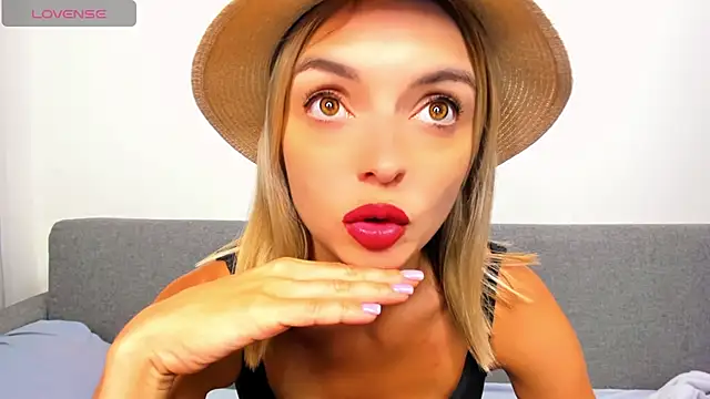  ellen meow  online show from September 17, 2025, 7:48 pm