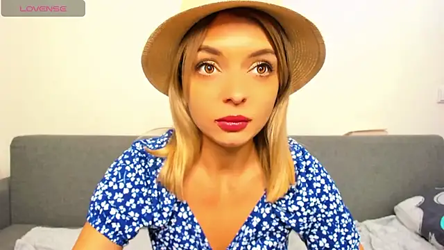  ellen meow  online show from November 7, 2025, 9:26 pm