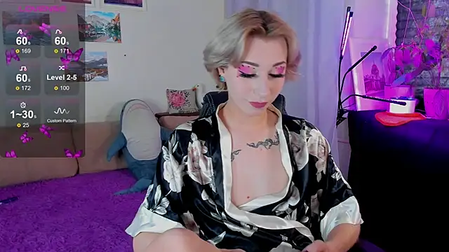 Snapshot of MistressStress chatting on February 22, 2025, 7:56 am MistressStress online show from February 22, 2025, 7:56 am