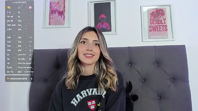 Snapshot of IsadoraGalle_ chatting on February 8, 2026, 4:54 pm IsadoraGalle online show from February 8, 2026, 4:54 pm