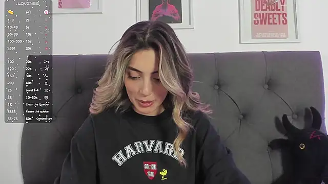 Snapshot of IsadoraGalle_ chatting on February 13, 2026, 4:03 pm IsadoraGalle online show from February 13, 2026, 4:03 pm