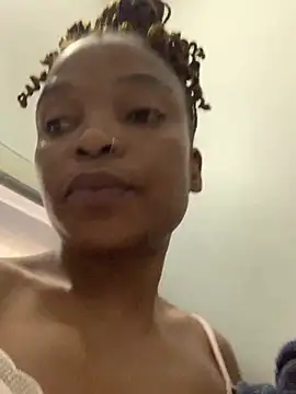 slimcateee online show from January 25, 2025, 4:56 am