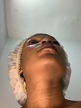 slimcateee online show from February 8, 2025, 6:01 am
