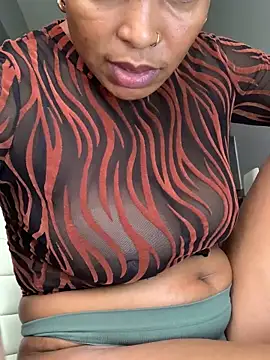 slimcateee online show from February 10, 2025, 12:50 pm