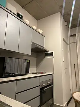 slimcateee online show from February 18, 2026, 9:33 pm