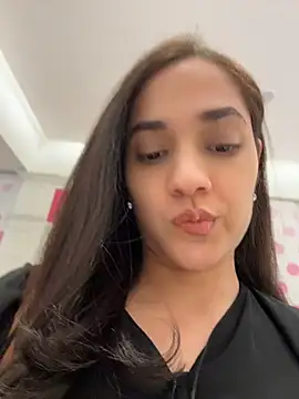 CuteeRose online show from July 18, 2026, 5:06 pm