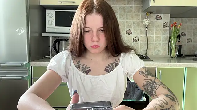 mia   mi online show from March 11, 2025, 7:37 am