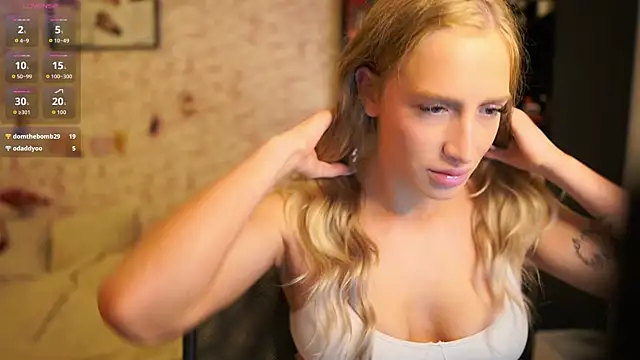 Snapshot of Nicolette__Shea_ chatting on January 6, 2026, 7:56 am Nicolette Shea online show from January 6, 2026, 7:56 am