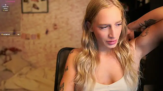 Snapshot of Nicolette__Shea_ chatting on January 10, 2026, 9:44 am Nicolette Shea online show from January 10, 2026, 9:44 am