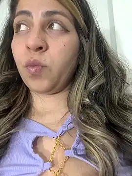 Rose Gang online show from January 1, 2025, 1:04 am