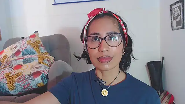 fantasty nylon online show from October 11, 2025, 3:32 pm