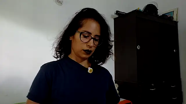 fantasty nylon online show from March 26, 2026, 4:01 pm