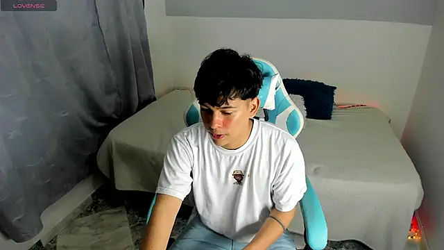 Franco Rizzo  online show from March 16, 2025, 7:06 pm