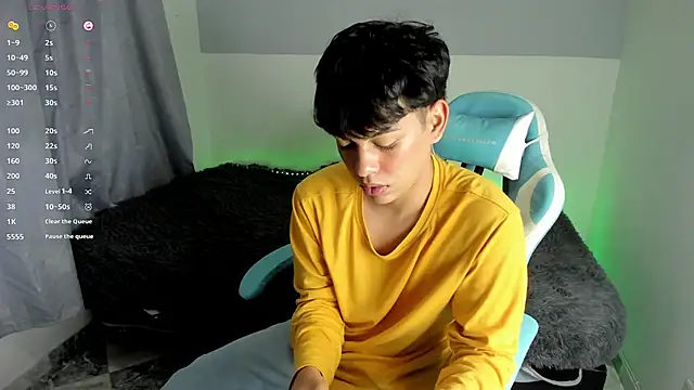 Franco Rizzo  online show from March 22, 2025, 8:26 pm