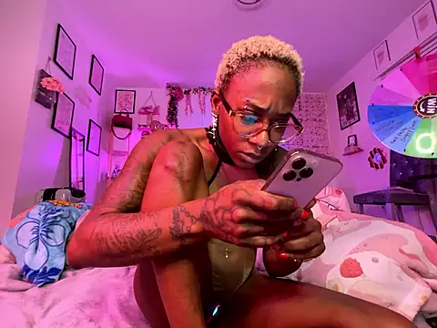 VixenCapri online show from January 11, 2026, 11:21 pm