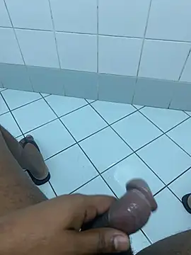 SLhotman online show from March 13, 2025, 4:05 am