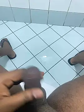 SLhotman online show from March 21, 2025, 8:08 pm