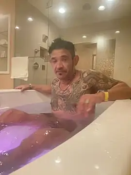 RoodoggXL online show from December 4, 2024, 11:02 pm