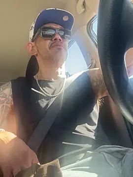 RoodoggXL online show from February 2, 2025, 8:08 pm